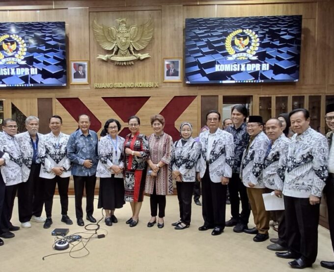 Rapat Dengar Pendapat Komisi X DPR RI dan PB PGRI: Perjuangan untuk Peralihan Status ASN PPPK ke PNS dan Perlindungan Hukum bagi Guru Honorer