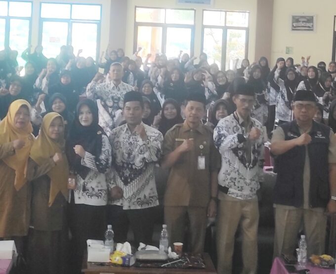 PGRI Cabang Kecamatan Cilegon Gelar Diklat Peningkatan Kompetensi Guru dalam Pembelajaran Mendalam dan Koding
