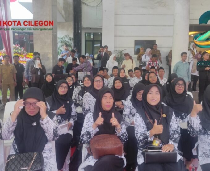 HUT Kota Cilegon ke-27: Walikota Berkomitmen Tuntaskan Sarpras Pendidikan di Tengah Riuh Apresiasi Guru dan Aksi Mahasiswa